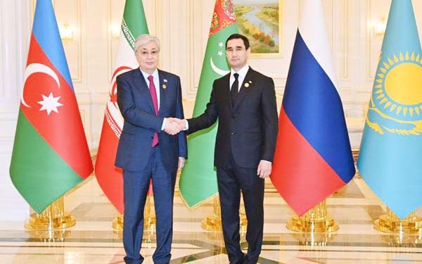 President Tokayev holds meeting with Turkmenistan President