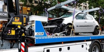 US military aircraft with 5 onboard crashes in California