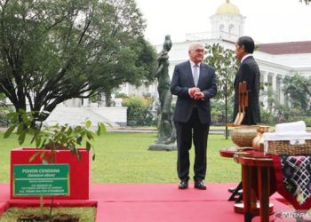 Philippine officials  designate 11 insurgents ‘terrorists’