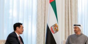 Bankrupt Sri Lanka opens  IMF talks, begins shutdown