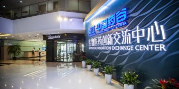 Business in Shanghai hits resumption mode