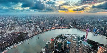 Overseas investors avidly pursuing Chinese assets