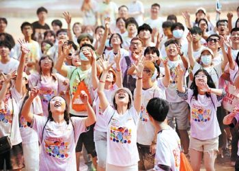 Summer  set to heat  up tourism market