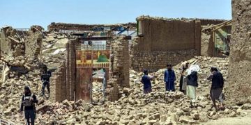 Ukraine forces to retreat from battleground city: Governor