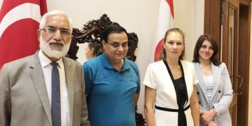 North Korea says hundreds ill with unidentified disease amid COVID-19 outbreak