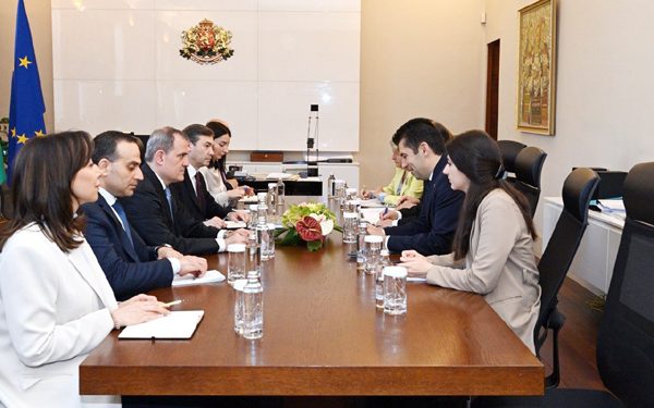 Azerbaijani Foreign Minister in Bulgaria discussing expanding comprehensive ties
