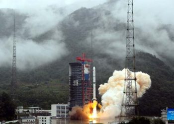 China launches new batch  of remote sensing satellites