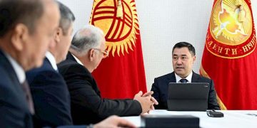Kyrgyz President meets with  leadership of United World Wrestling
