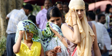 India’s sizzling heat wave adds to global economic woes