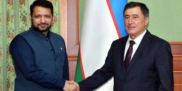 Uzbekistan: Vladimir Norov receives  the Ambassador of Pakistan
