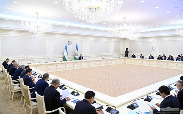 Uzbek President chairs a meeting on vocational training development
