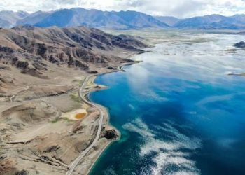 New roads, railways improve lives of local Tibetans