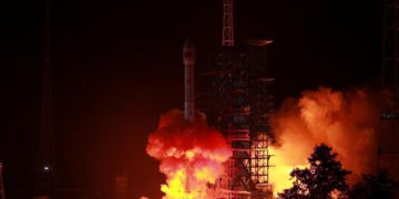 China launches new data relay satellite