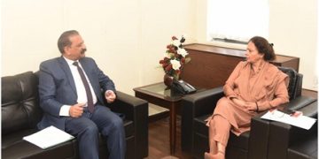 France signs energy deal  with the UAE  to wean off Russian imports