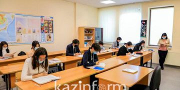 Kazakhstan to raise university teachers’ salaries from Sep 2022