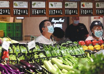 Consumption spurs  recovery and growth