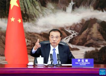 Chinese Premier meets with executive chairman of WEF