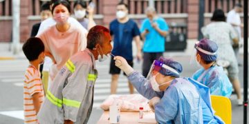 Chinese mainland reports 98 new local confirmed COVID-19 cases