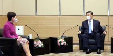 Xi commends Lam’s  role as chief executive