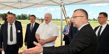 Lukashenko urges to invest in domestic industries