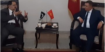 IIUI President visits flood relief camp