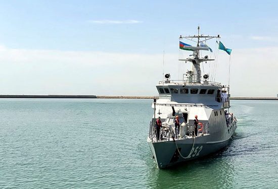 Russian, Kazakh  warships dock at Baku port for upcoming army games