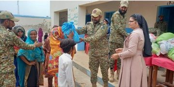 IIUI President visits flood relief camp