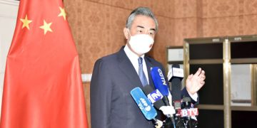 Wang warns US not to create  bigger problems
