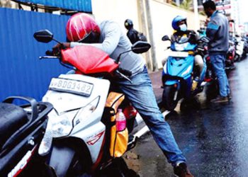 Sri Lanka: Fuel queues and sudden heart attacks