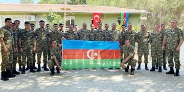 Azerbaijani servicemen  take part in drills in Turkey